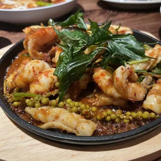 Pad Cha Talay Hot Pan
