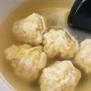 HK style wonton soup
