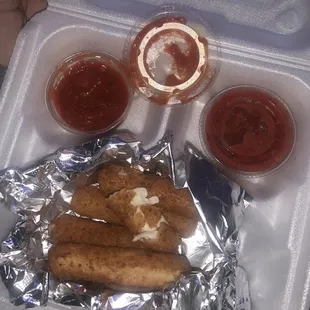 6 Piece Mozzarella Cheese Sticks