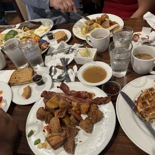 Chicken Waffle Benedict