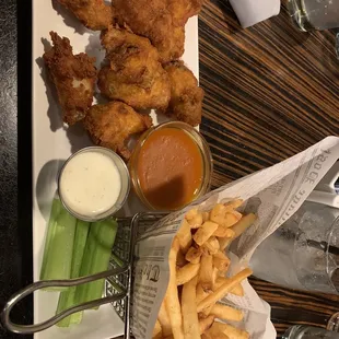 Wings with sauce on the side