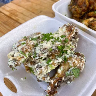 Elote Wingz &amp; Tingz