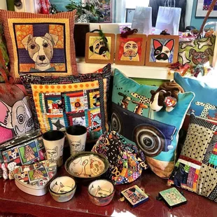 Art and gifts.