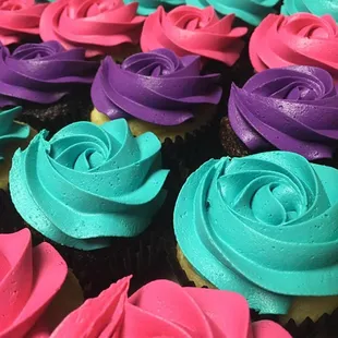 cupcakes with colorful frosting