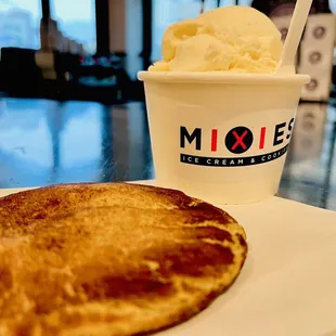 Honey butter vanilla and a snicker doodle