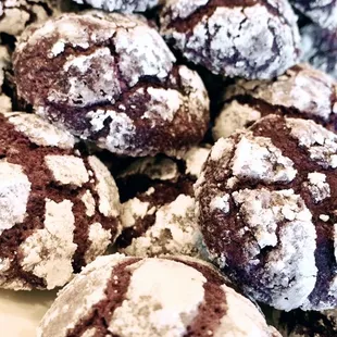 Ube Crinkle Cookies