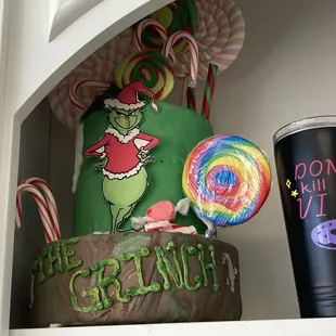 Grinch cake model