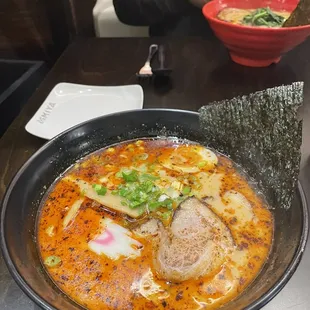 Spicy Tonkotsu ramen- solid 4/5