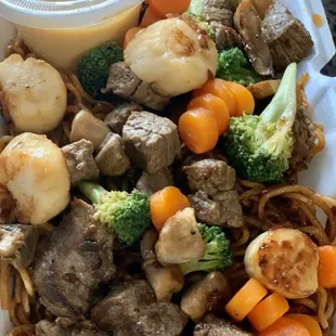 Steak &amp; scallops with yaki noodles
