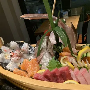 sushi, sashimi, sushi and sashimi, food