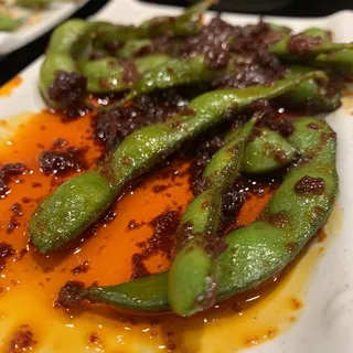 Spicy garlic edamame