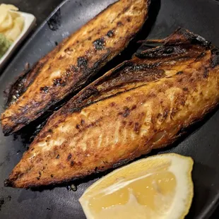 Saba comes w/ 2 pieces