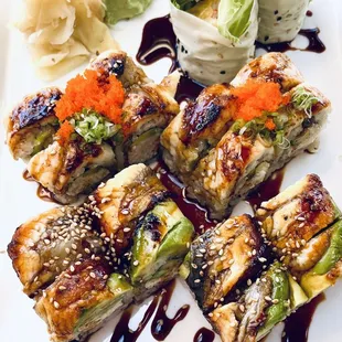 Dragon roll, white fish roll - the best sushi place !