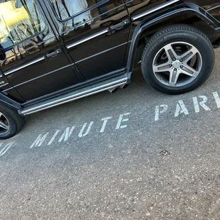Restaurant side timed parking
