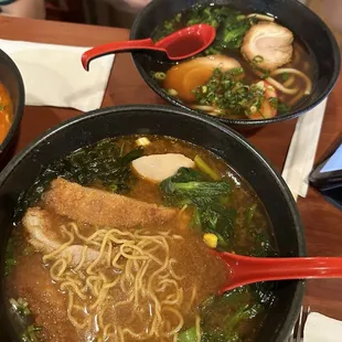 We were very hungry and craving ramen. The price was just right, and the food was good. The service was also fast.