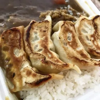 Gyoza Curry Rice