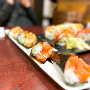 Salmon (Sake) Hand Roll