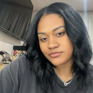 Azia Y.