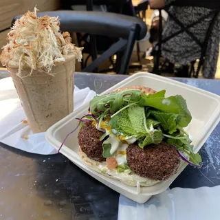 Halva Cinnamon Shake