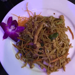 Chicken Lo Mein