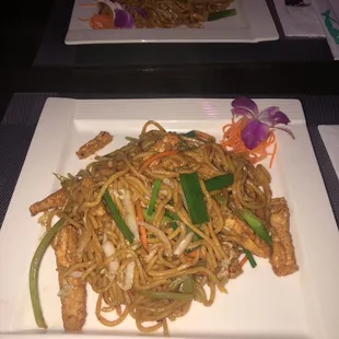 Vegetable Lo Mein