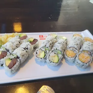 Sushi rolls