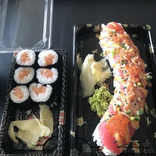 Salmon maki roll   8 Tiger Roll