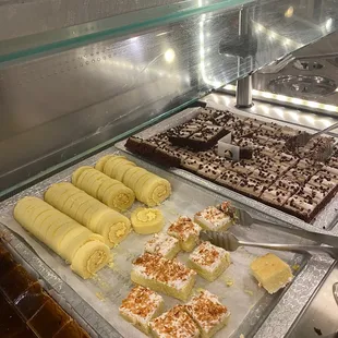 Dessert options (vanilla cake roll, coconut vanilla cake, chocolate cake)