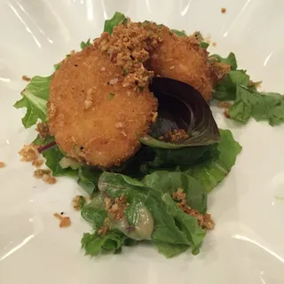 Scallop and Crab Cakes Plate