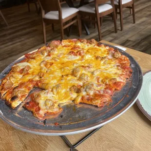 Jeff's Highlander with pepperoni and sausage