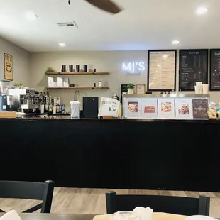 sushi and sashimi, interior