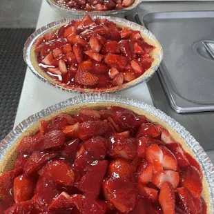 Strawberry pies !