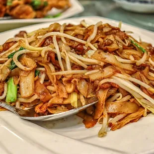 ramen and noodles, food