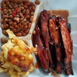 Pork ribs. Baked beans and macNcheese
