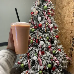 Full Count Smoothie- Peaches, Strawberries and Mangos with Pineapple Juice