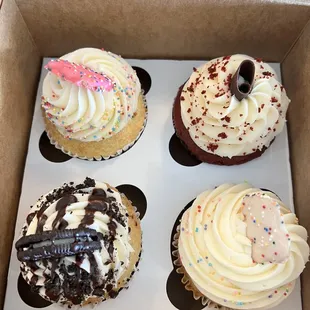 Cupcakes with the most delicious frosting!