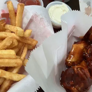 great fries. 5 wing special in honey bbq 12.99