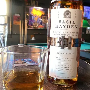 Basil Hayden double shot, easy ice