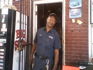 Banks Street Service Station