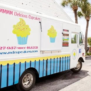 Sophia Sprinkles the BEST cupcake truck ever!!!