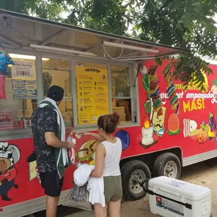 This is where you can get some gggggggggggggggrub!