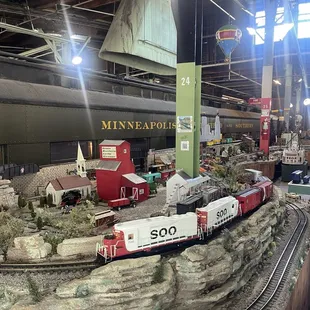 Pretty expansive train set