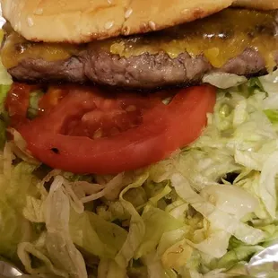 Deli cheeseburger num