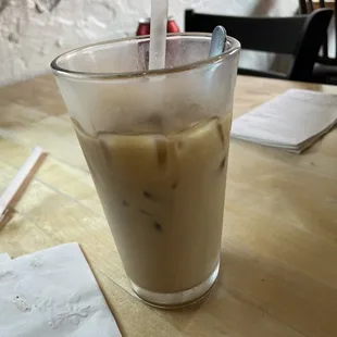 Iced Toddy Latte with oatmilk - so creamy and smooth!