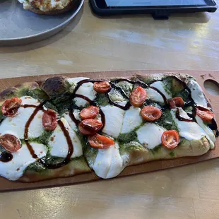 margarita flatbread excellent