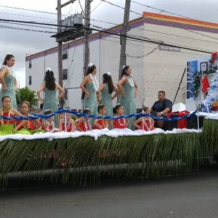 Perfect spot to watch the Kaneohe Christmas parade first week of December