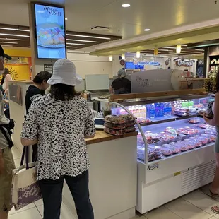 Busy! And sweet ladies constantly making sushi, so it&apos;s so fresh!
