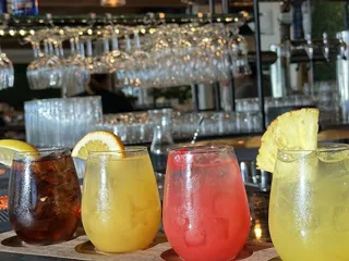 Lanterns Restaurant and Tavern