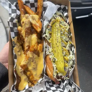 MOB DAWGS LAS VEGAS - Dillinger Dawg and Chili Cheese Fries