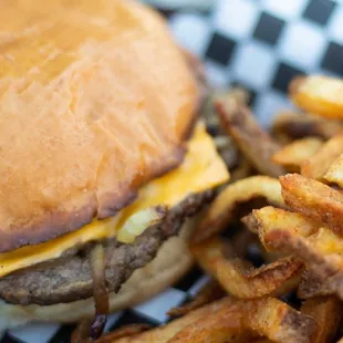 Mob Burger Basket